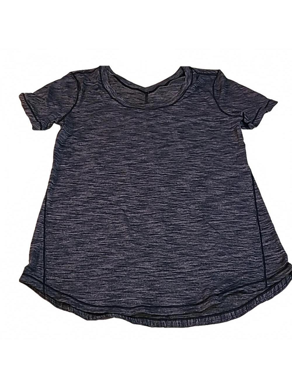 #1271 Lululemon tshirt approximate size 4 t909